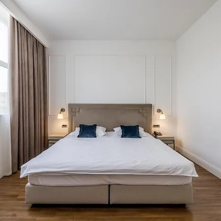 آرت 4* سبليت