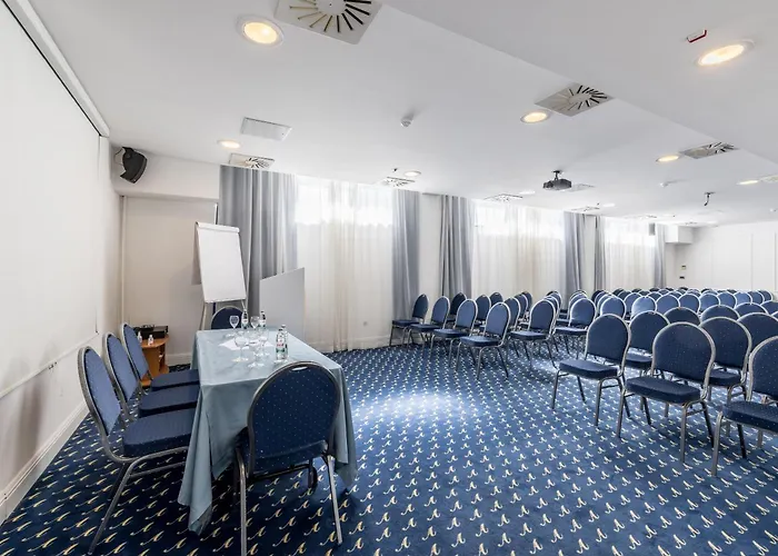 ホテル アート 4*