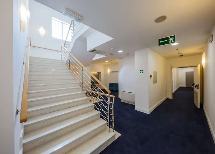 アート 4* スプリト